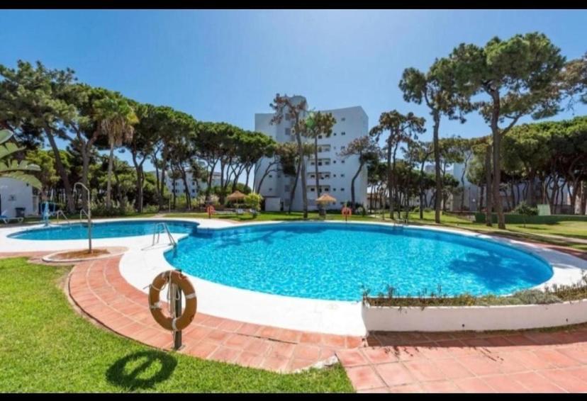Apartamento Playa Algaida Sitio de Calahonda Exterior foto